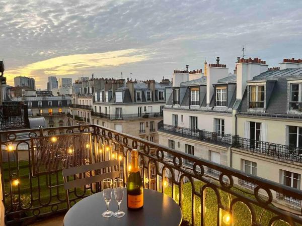 Appartement de charme, terrasse et vue Tour Eiffel, Paris