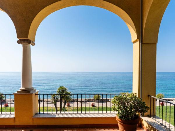 På billedet ses objektet Apartment Loggia sul mare by Interhome beliggende i byen Latte.