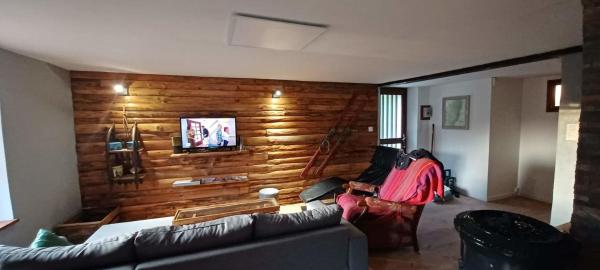 写真にはRochesson市にあるSpacious apartment close to skiing and nature !が写っています。