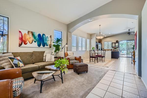 A la foto es mostra l'objecte Your New Listing Your winter home in Cave Creek situat a la ciutat de Currys Corner.