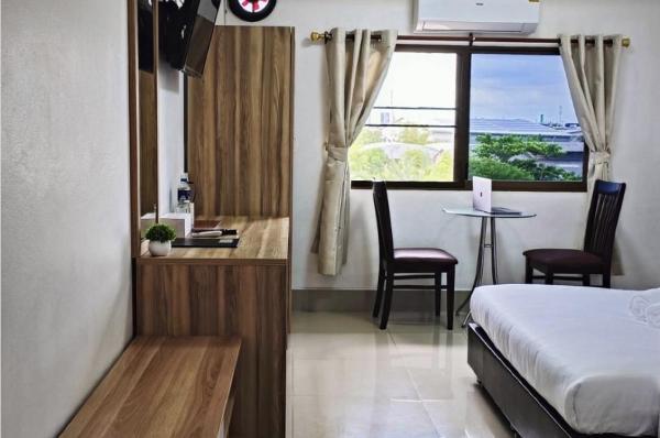 Nella foto è visibile l'oggetto Rimnam Hotel Suk Sawat 70 situato nella città di Ban Khru Nok.
