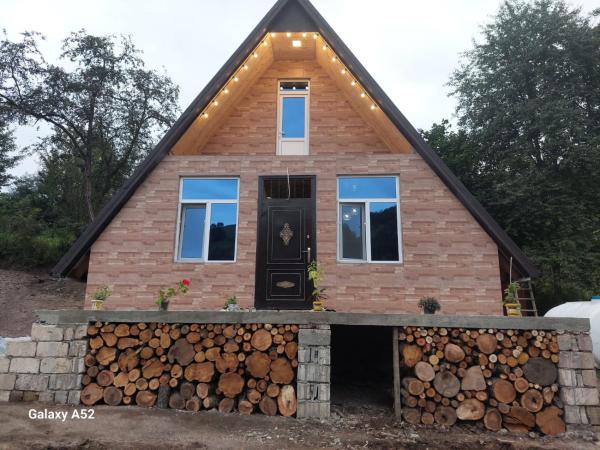 The photo shows the Aframe Əsrikçay located in the city of Kiçik Qaramurad.