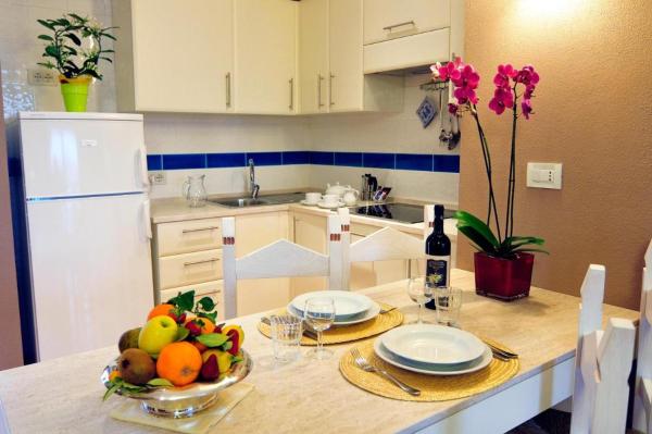 写真にはプーラ市にあるTranquil Lantana Resort 2 Bedroom Apartments Sleeps 7 personsが写っています。