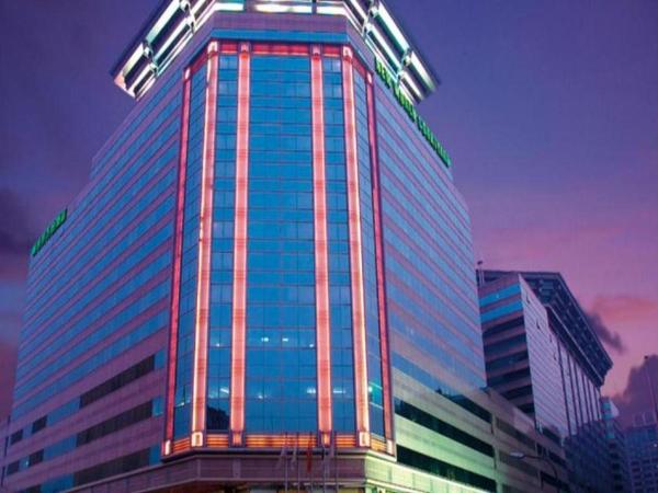 A la foto es mostra l'objecte Beijing New World Center Tongpai Hotel situat a la ciutat de Pequín.