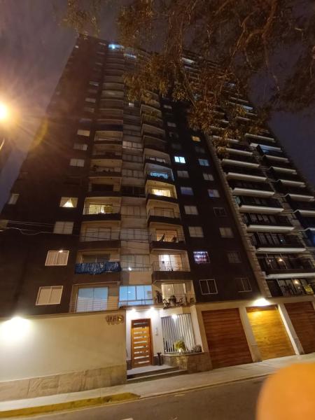A la foto es mostra l'objecte Residencial Pardo situat a la ciutat de Lima.