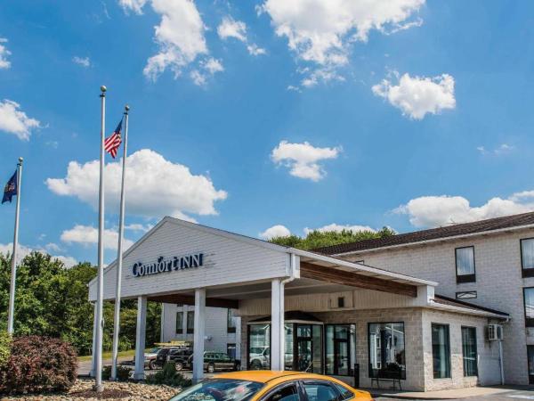 Na foto é possível ver o objeto Quality Inn Waynesburg - Morrisville localizado na cidade de Waynesburg.