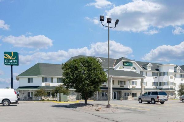 På bildet vises objektet Quality Inn & Suites Lincoln North som ligger i byen Arbor.