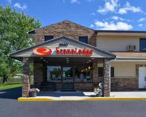 Op de foto is het object Econo Lodge Rochester I-90 & I-390 te zien, gelegen in de stad West Henrietta.
