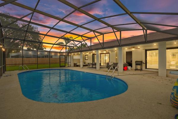A la foto es mostra l'objecte Sunshine State Retreat Luxury Pool Home situat a la ciutat de Brandon.