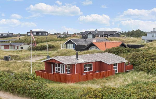 På billedet ses objektet Holiday Home Fanø 59 beliggende i byen Fanø.