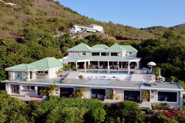 A la foto es mostra l'objecte Luxurious 7-Bedroom Villa with magnificent view situat a la ciutat de Anse Marcel .