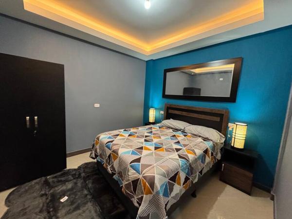 На фото показан объект Apartamento Totalmente Equipado, расположенный в городе Ла-Бригада.