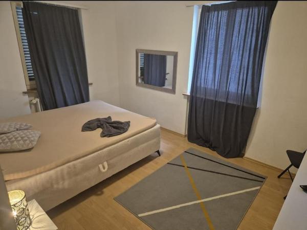 A la foto es mostra l'objecte 2 Schlafzimmer Wohnung mit Balkon situat a la ciutat de Zuric.
