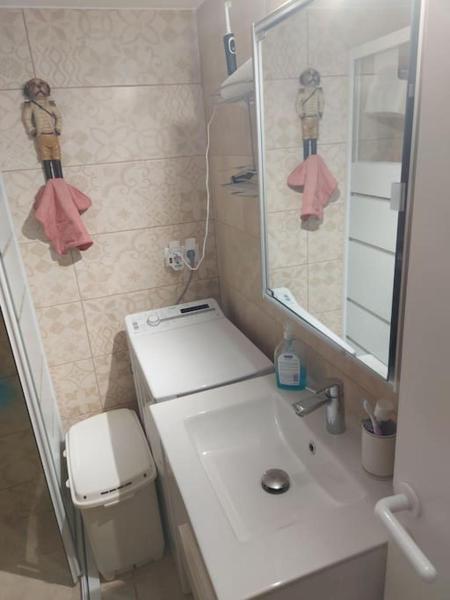 Nice, friendly, secure, fully equipped apartment photo 7