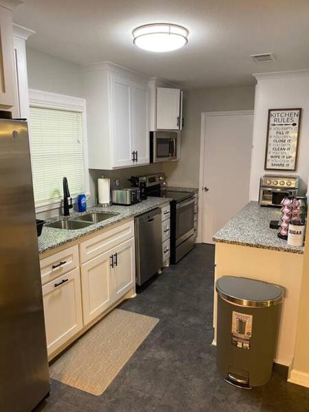 På billedet ses objektet 2-Bedroom Near Hospital and Casino beliggende i byen Pine Bluff.