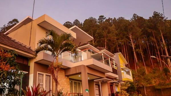Nella foto è visibile l'oggetto Villa Bhagawanta Malang, Villa Pinus M56 situato nella città di Batu.