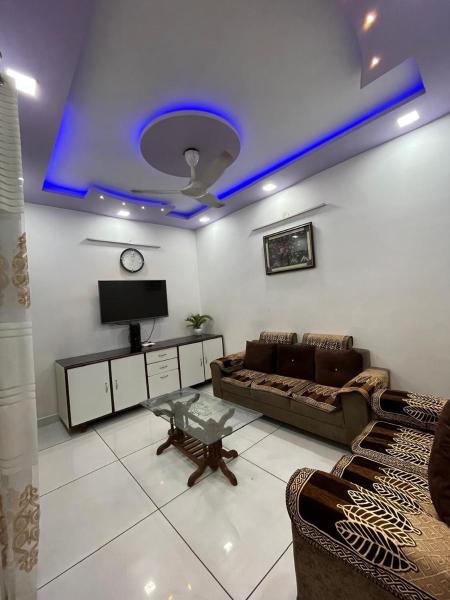 The photo shows the Krishna Niwas HL-177 located in the city of Nūruddīn.