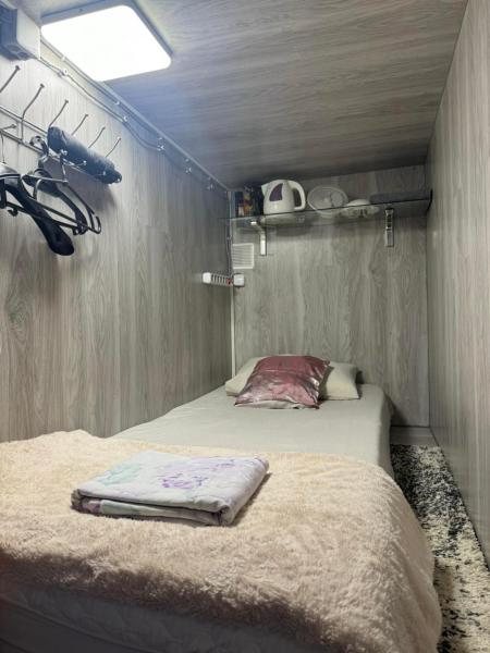 A la foto es mostra l'objecte Compact Sleep Room situat a la ciutat de Chisinau.