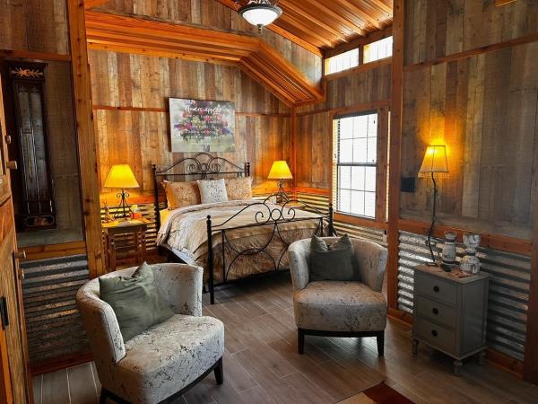 Фотография 8: Dancer - Reindeer Ranch at Round Top