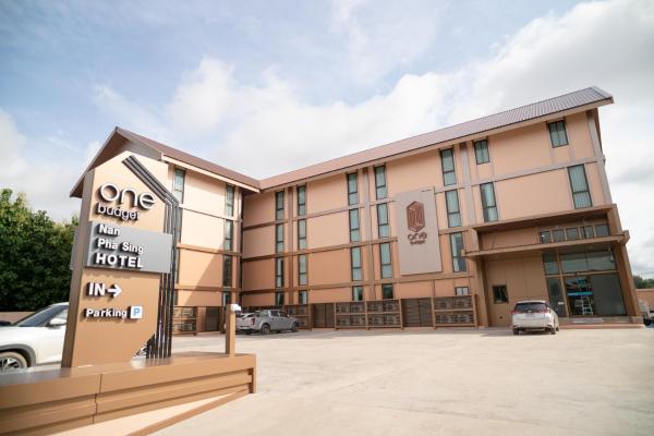 Auf dem Foto ist das Objekt One Budget Hotel Nan Pha Sing โรงแรม วัน บัดเจท น่าน ผาสิงห์ in der Stadt Nan zu sehen.