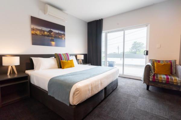 A la foto es mostra l'objecte Coniston Hotel Wollongong situat a la ciutat de Figtree.