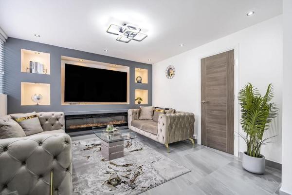 Stunning home Excellent location, Manchester