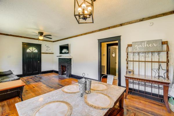 A la foto es mostra l'objecte Williamson Cottage about 2 Mi to Town and Trails! situat a la ciutat de Williamson.
