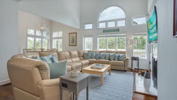 Kuva 6: Complex Pool, Loft, Lagoon Views