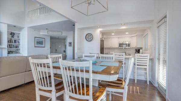 Kuva 8: Complex Pool, Loft, Lagoon Views