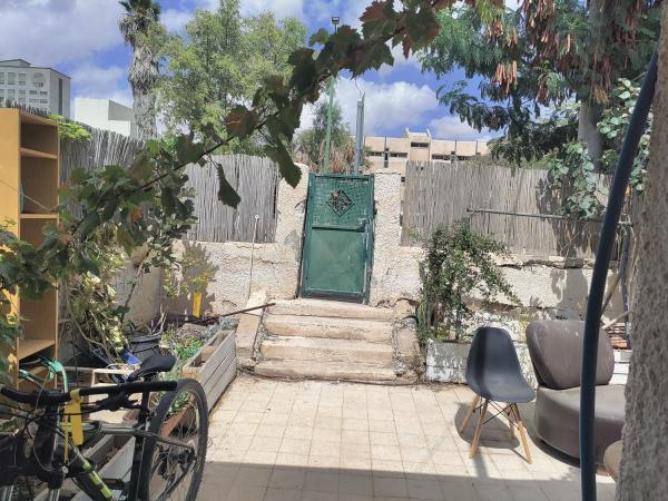 The photo shows the Jacob's House located in the city of Beer Sheva.