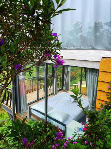 写真にはẤp Kroët市にあるTuyên Chiến Home & Resortが写っています。