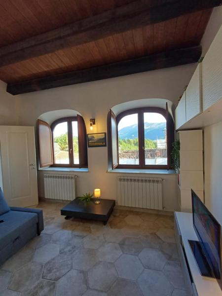 På billedet ses objektet Finestre Aquilane- Affitti Brevi Italia beliggende i byen LʼAquila.
