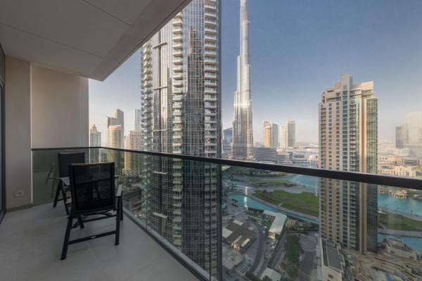 A la foto es mostra l'objecte Spacious 3BR plus maids Burj Khalifa View situat a la ciutat de Dubai.