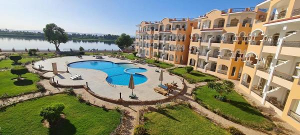 En la foto se muestra el objeto Beautiful Nile Front Apartment ubicado en la ciudad de Ţawd.