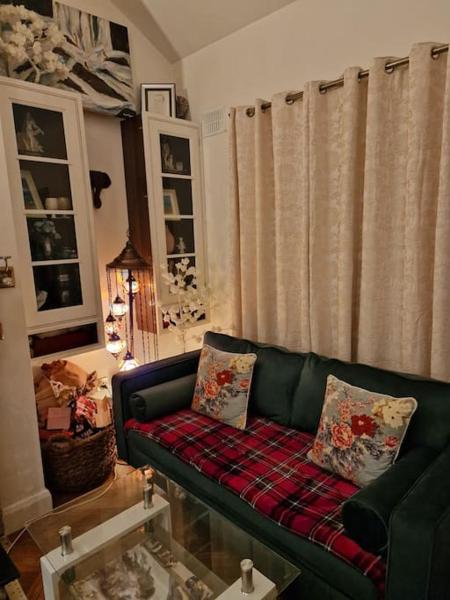 Trinity Cottage 2 bed with mezzanine, Dublin