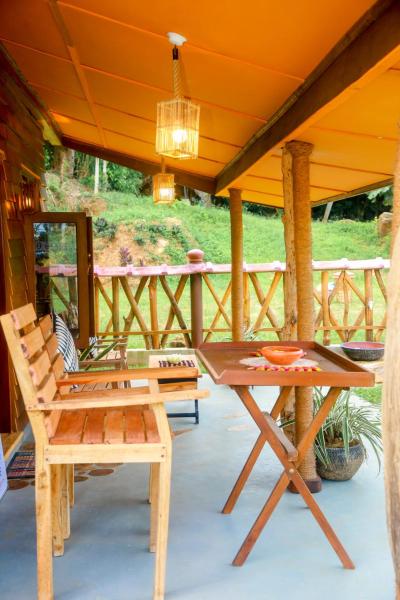 På bildet vises objektet Blue Ocean Tree House Hiriketiya som ligger i byen Nilwella.