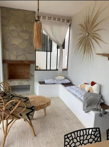 The photo shows the Prana Cabaña Mandala a estrenar 4 hab located in the city of Samaipata.