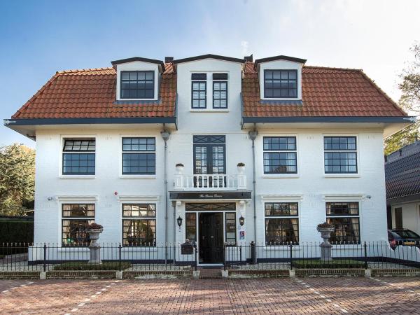 Op de foto is het object B & B Hotel The Baron Crown te zien, gelegen in de stad Huisduinen.