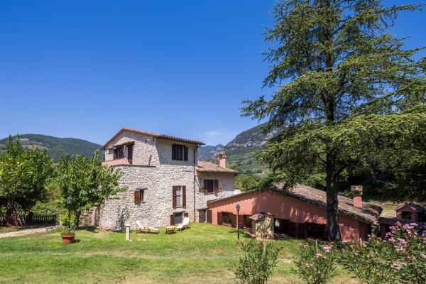 Nella foto è visibile l'oggetto Casale i Melograni by VacaVilla situato nella città di Terni.