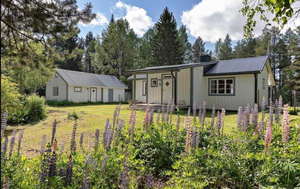 На фото показан объект Jämtland - Tåsjö, расположенный в городе Nedre Lillviken.