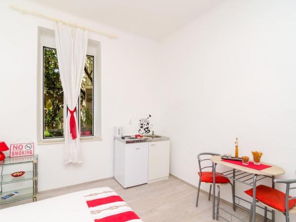 Apartment Caceris - Comfort Studio Apartment With Terrace - Dubrovnik