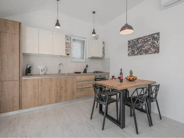A la foto es mostra l'objecte Apartment Dolce - Two Bedroom Apartment with Balcony and Sea View situat a la ciutat de Cavtat.
