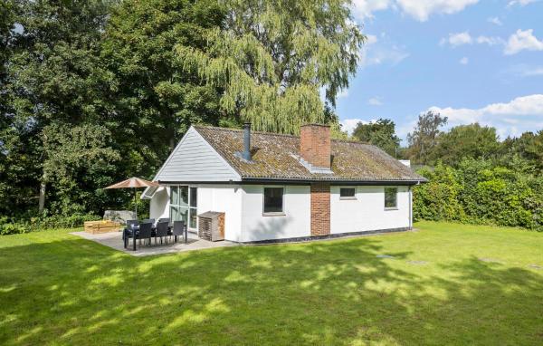 照片显示了位于Farsø市的Amazing Home In Farsø With Wifi物件。