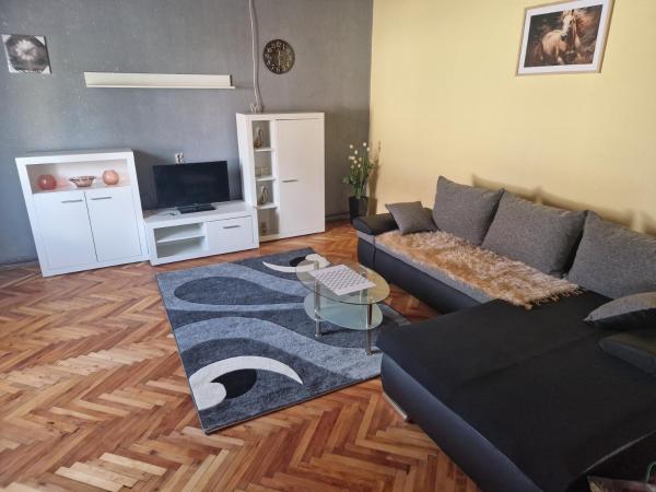 A la foto es mostra l'objecte Kuća Panona situat a la ciutat de Korođ.
