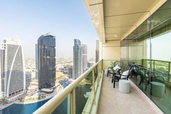 Nella foto è visibile l'oggetto Stylish 1BR Apartment! Near Metro & Stroll to Dubai Marina situato nella città di Dubai.