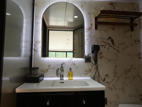Double Room with Private External Bathroom, Variant 1 - 张家界喜屋民宿