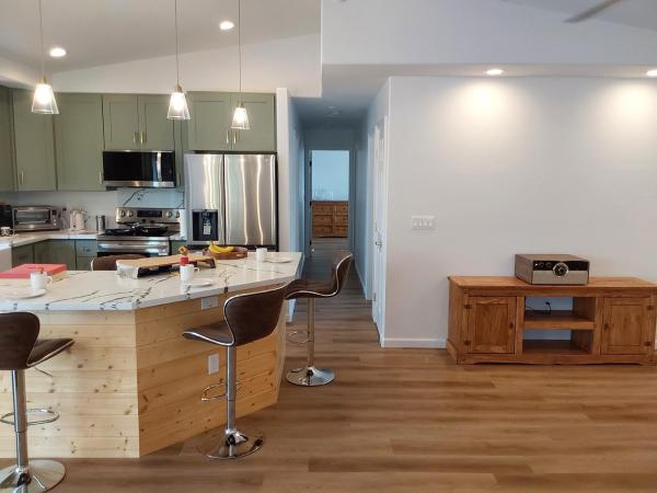 A la foto es mostra l'objecte Ainaloa Home of Big Island for Queens size bedroom situat a la ciutat de Ainaloa.