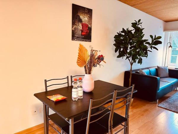 Na zdjęciu widoczny jest obiekt City Vibe Apartment położony w mieście Bümpliz.