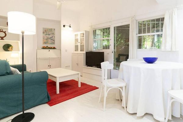 Nice house with courtyard in Puerta del Angel - Mauregato, Madrid