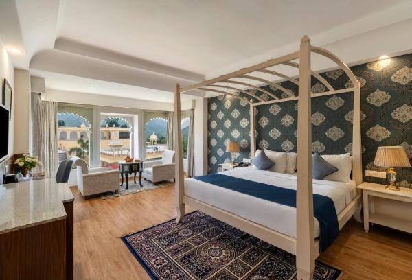 A la foto es mostra l'objecte Traavista Surya Mahal Resort & Spa situat a la ciutat de Rāma.